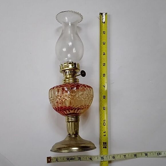 Vintage Red White Gold Oil Glass Lamp - Picture 5 of 9